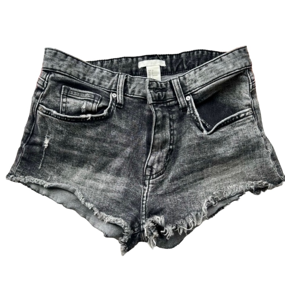 || NEW || H&M Black Distressed Jean Short-Shorts Women’s 2